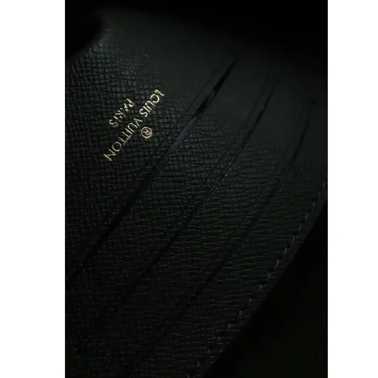Fashionrepsfam ru 2102SH0013 Bags LV 0812